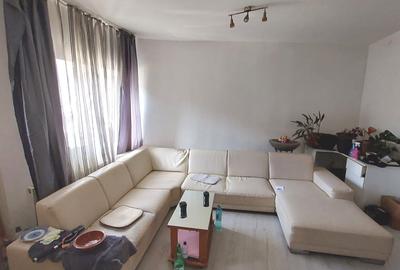 Casă cu 4 camere cu Teren 480 Mp în Piața Cluj