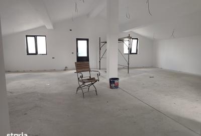 Spațiu comercial, de 120 mp, în Săbăreni