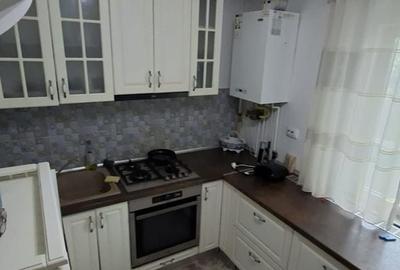 Apartament cu 3 camere decomandat în Eremia - 8