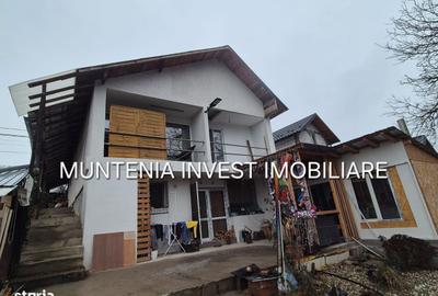 Casă cu 4 camere în Ștefănești