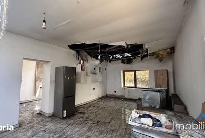 Casă cu Teren 223 Mp în Petros - 2