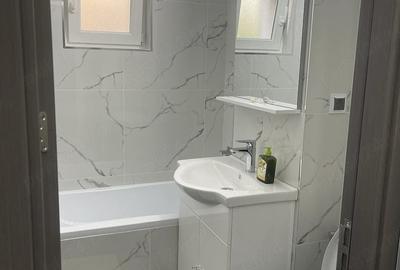 Apartament cu 2 camere decomandat în Micro 20 - 2