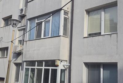 Apartament cu 2 camere semidecomandat în City Park Mall - 2