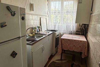 Apartament cu 2 camere semidecomandat în Micro 6