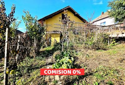 Casă individuală cu 3 camere cu Canalizare în Dâmbul Rotund