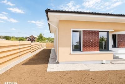 Casă cu 3 camere cu Teren 350 Mp în Podu Roș