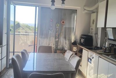 Apartament cu 2 camere decomandat în Cristian - 1