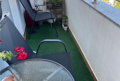 Apartament cu 4 camere decomandat în Dâmbovița