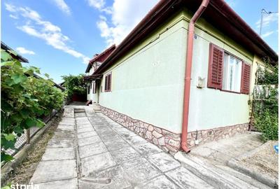 Casă cu 5 camere cu Teren 1200 Mp în Central
