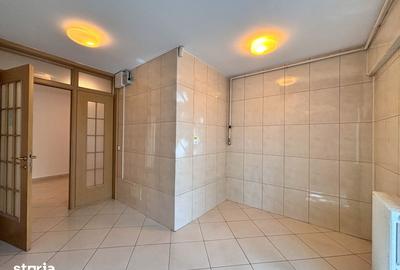 Apartament cu 4 camere decomandat în Centrul Civic