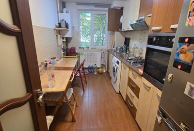 Apartament cu 4 camere semidecomandat în Tomis Nord