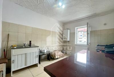 Apartament cu 3 camere decomandat, mobilat în Central - 3