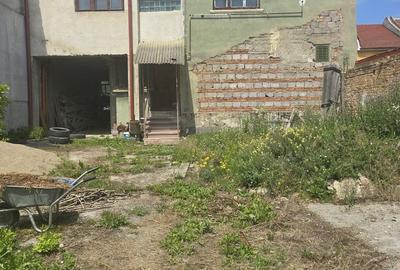 Casă cu 6 camere cu Teren 798 Mp în Botizului - 8