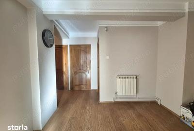Apartament cu 3 camere decomandat, mobilat în Central - 2