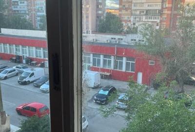 Apartament cu 3 camere în 1 Mai - 7