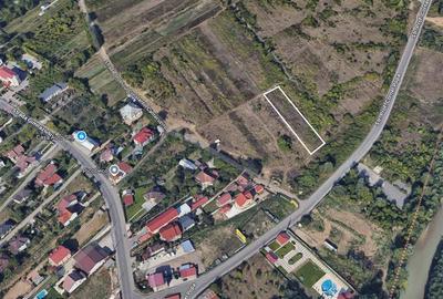 Teren Construcții intravilan de 1537 mp, în Est - 2
