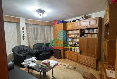 Apartament cu 3 camere decomandat, mobilat în Obor