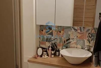 Apartament cu 3 camere în Tineretului
