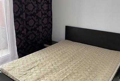 Apartament cu 3 camere decomandat în Florești