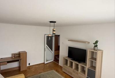 Apartament cu 2 camere decomandat în Nicolina - 2