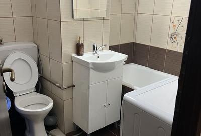 Apartament cu 2 camere semidecomandat în Rovine