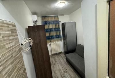 Garsonieră în Vest - 1