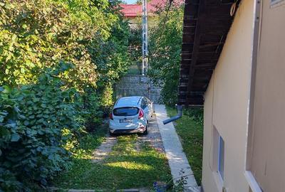 Casă cu 4 camere cu Teren 530 Mp în Răzvad