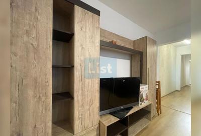 Apartament cu 3 camere semidecomandat în Micro III - 6