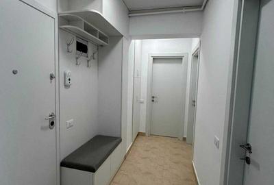 Apartament cu 2 camere decomandat în Titan