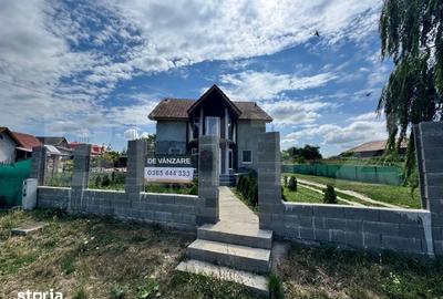 Casă cu 3 camere cu Teren 800 Mp în Central