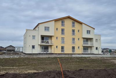 Apartament cu 3 camere decomandat în Sânpetru - 3