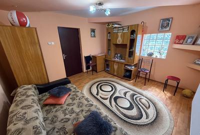Casă individuală cu 9 camere cu Canalizare în Central - 11