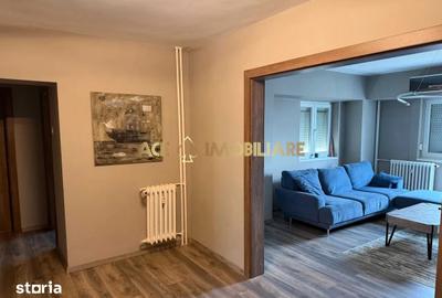 Apartament cu 3 camere în Centrul Istoric