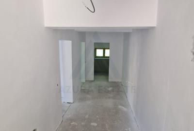 Casă cu 10 camere cu Teren 1200 Mp în Central