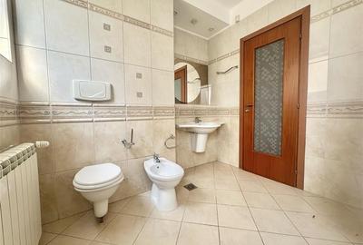 Apartament cu 3 camere decomandat, mobilat în Primăverii - 11