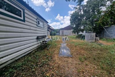 Casă cu 2 camere cu Teren 2554 Mp în Sănătești