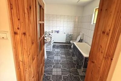 Casă cu 4 camere cu Teren 179 Mp în Lerești - 3