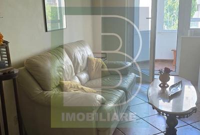 Apartament cu 3 camere decomandat în Tineretului