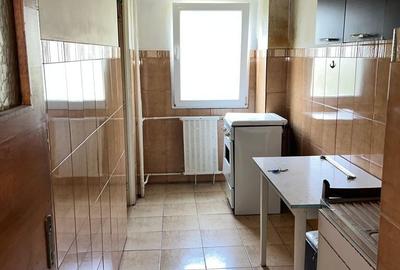 Garsonieră decomandată în 13 Septembrie