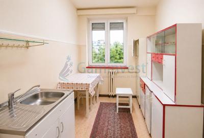 Apartament cu 2 camere semidecomandat în Rogerius