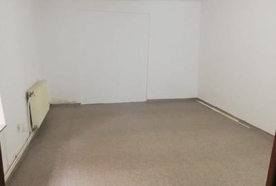 Spațiu comercial, de 25 mp, în Central - 5