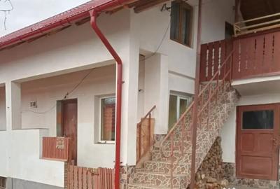 Casă cu 5 camere cu Teren 1007 Mp în Aranghel - 9