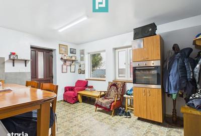 Casă cu 4 camere cu Teren 2812 Mp în Olari - 1