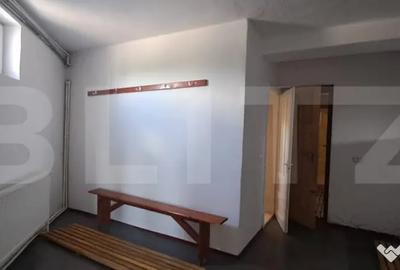 Spațiu comercial, de 690 mp, în Central - 3