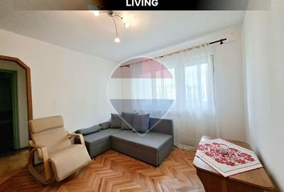Apartament cu 3 camere semidecomandat, mobilat în Central