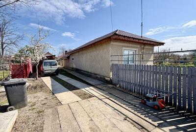 Casă cu 4 camere cu Teren 1613 Mp în Dor Mărunt