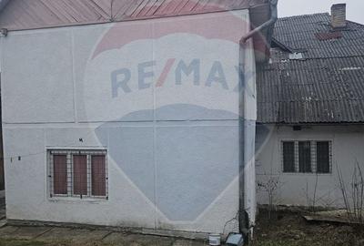 Casă cu 4 camere în Prislop - 1