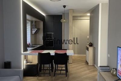 Apartament cu 3 camere semidecomandat, mobilat în Central