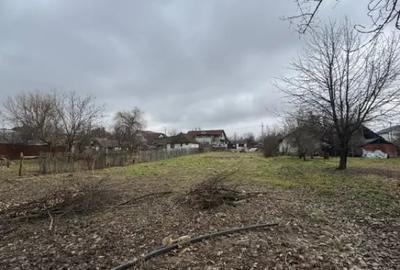 Teren de 1500 mp, în Hotvon