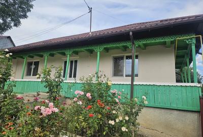 Casă cu 3 camere în Secuia